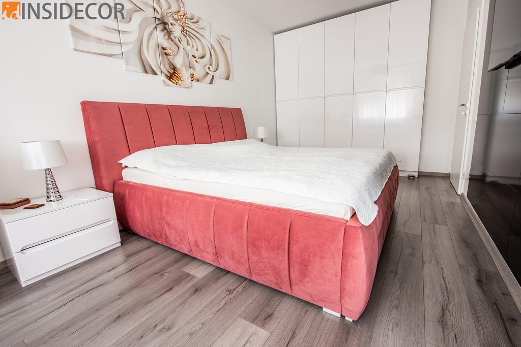 Mobilă dormitor albă, Insidecor Timișoara
