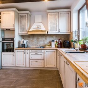 Bucătărie din lemn masiv Insidecor